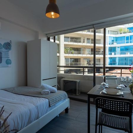 Burst Studio W/ Balcony In Larnaca Exterior photo