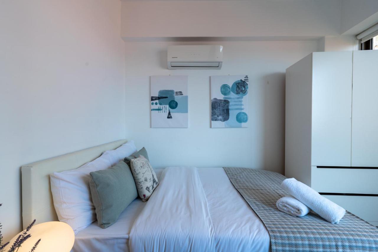 Burst Studio W/ Balcony In Larnaca Exterior photo